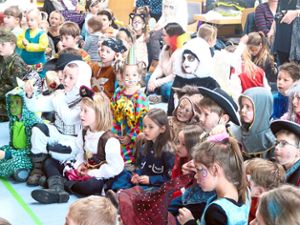 Beim Kinderfasching im Monakamer Dorfzentrum gab es eine bunte Vielfalt von Kostümen zu bewundern. Foto: Eitel Foto: Schwarzwälder Bote