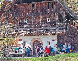 In idyllischer Atmosphäre rasteten die Wanderer aus Schiltach und Bollenbach Foto: Münkle Foto: Schwarzwälder-Bote