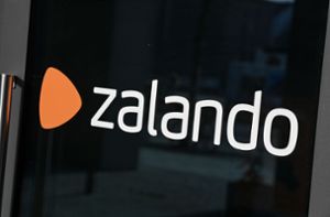 Mehrere Accounts hatte die Angeklagte benutzt, um beim Online-Händler Zalando zu bestellen. Bezahlt hat sie dafür nicht. Foto: dpa-Zentralbild/dpa/Jens Kalaene