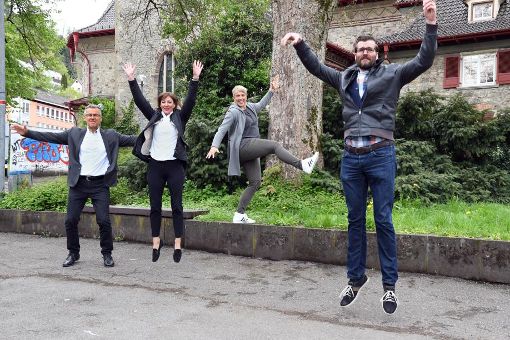 Bewegung ist nicht nur gut für die Gesundheit, sondern kann auch Spaß machen. Das zeigen AllHarald Banzhaf (von links), Heike Entenmann, Christina Obergföll und Sven Bach. Foto: Hopp