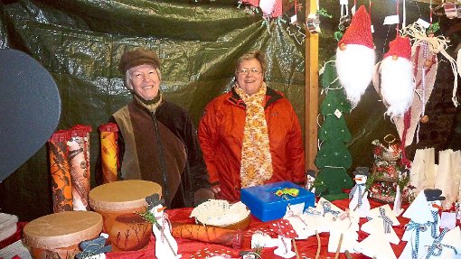 Viele Bastelideen und Handarbeiten finden morgen die Besucher des Neuhengstetter Adventsmarkts.  Foto: Kirchengemeinde Foto: Schwarzwälder-Bote