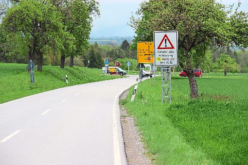 An der Witthaukreuzung soll die Stopp-Stelle dem Kreisverkehr weichen, was nach aktuellen Planungen 2018 geschehen könnte.   Foto: Feinler