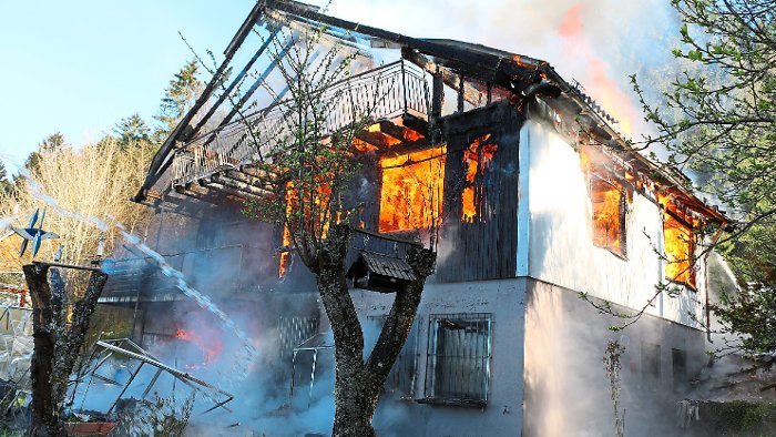 Brand: Ferienhaus in Wittendorf wird Raub der Flammen