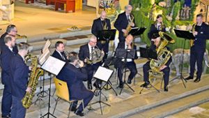 Brass Quintett und Saxofonensemble setzen weihnachtliche Akzente