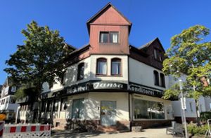 Die Bäckerei Jansa in der Königsfelder Ortsmitte ist geschlossen. Das Gebäude will Volker Jansa nun  verkaufen. Foto: Helen Moser