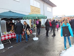 Eine große Resonanz hatte der Dorfladen-Tag in Oberreichenbach, bei dem einige regionale Erzeuger als potenzielle Lieferanten mitwirkten und sogar draußen ausstellten.  Foto: Stocker Foto: Schwarzwälder-Bote