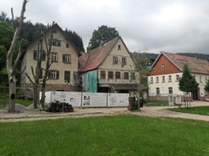 Am ehemaligen Gasthaus Löwen im Kulturpark Glashütte soll im Juni der Startschuss für weitere Arbeiten erfolgen.    Foto: Archiv/Michel