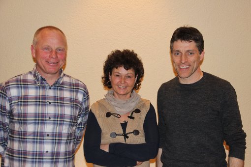 Das Führungstrio der TG Tuningen mit  Günter Jauch (von links), Carmen Hartwig und Wolfgang Werner bleibt für ein weiteres Jahr im Amt. Foto: Bierberstein Foto: Schwarzwälder-Bote