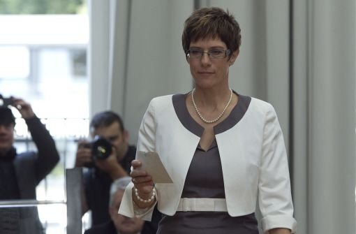 Im zweiten Wahlgang hat es geklappt: Kramp-Karrenbauer ist neue Ministerpräsidentin des Saarlandes. Foto: dapd