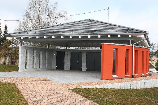 Für das Kühlen von Verstorbenen in der Aussegnungshalle Fünfbronn wird für rund 6000 Euro ein Schneewittchen-Sarg angeschafft.  Foto: Köncke Foto: Schwarzwälder-Bote