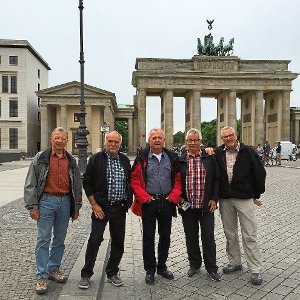 Mit Rad nach Berlin (von links): Erich Bösinger, Bernd Müller, Franz Bösinger, Ernst Schifferdecker, Werner Müller  Foto: Schifferdecker Foto: Schwarzwälder-Bote