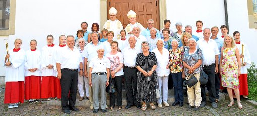 Verwandte von Pater Godofredo und andere Dietinger freuen sich über den Besuch von Johannes Bahlmann und Jaime Spengler aus Brasilien.   Fotos: Weisser Foto: Schwarzwälder-Bote