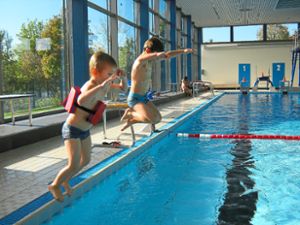Erste Erfolge können die Teilnehmer am Schwimmkurs der Kindersportschule (KiSS) vorweisen. Foto: TSV Foto: Schwarzwälder-Bote
