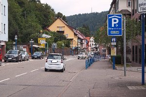 Die Ortsdurchfahrt von Bad Liebenzell zwischen Beinberger Steige und Kurhausdamm wird im nächsten Jahr saniert. Der genaue Zeitplan steht noch nicht fest.  Foto: Krokauer