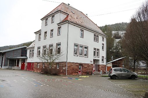 Die Zukunft der Grundschule in Hopfau ist ungewiss. Foto: Huß Foto: Schwarzwälder-Bote