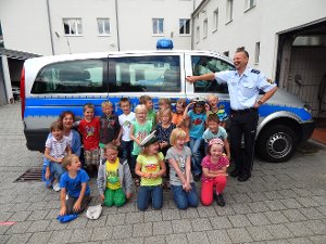 Sie haben jede Menge Spaß und viel gelernt: Vorschulkinder aus Rötenberg besuchen die Polizei in Schramberg Foto: Kindergarten Foto: Schwarzwälder-Bote