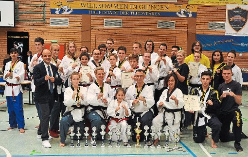 Die Taekwondo-Kämpfer aus  Althengstett haben bei den Landesmeisterschaften ein überragendes Mannschaftsergebnis erzielt. Foto: Schwarzwälder-Bote