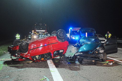 Sieben Menschen sind bei einem Unfall auf der Autobahn zwischen Lahr und Ettenheim verletzt worden. Foto: Künstle