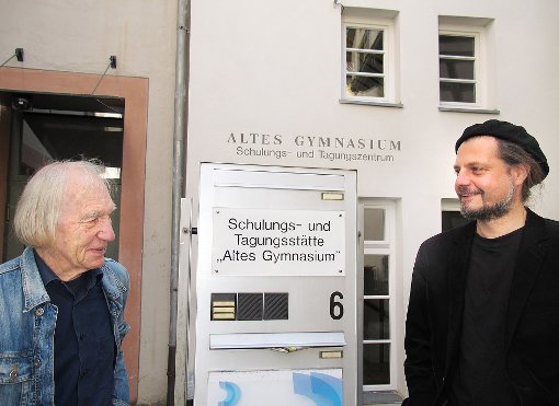Egon Rieble (links) und Bodo Schnekenburger eröffnen die Reihe des VHS-Literaturtreffs. Foto: Nädele Foto: Schwarzwälder-Bote