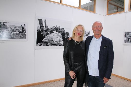 Peter Zell und Gaby Hauptmann begrüßen Gäste im Forum am Bahnhof zu einer Fotoausstellung mit Motiven des türkischen Alltags. Foto: Hübner Foto: Schwarzwälder-Bote