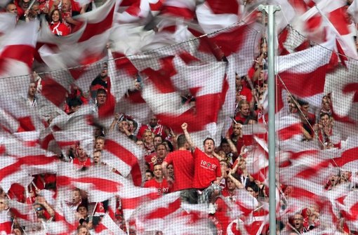 Die Stadionbesucher des VfB Stuttgart werden weiterhin von Krombacher versorgt. Foto: dpa