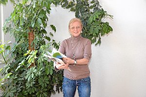 Manuela Egeler leitet seit Oktober 2013 die VHS-Außenstelle Empfingen. Mit ihrem ersten halben Jahr ist sie zufrieden.  Foto: Baiker Foto: Schwarzwälder-Bote