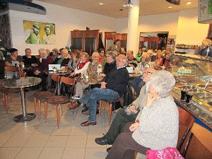 Mehr als 30 Besucher kamen zu einer Filmvorführung des Bad Liebenzeller Heimat- und Geschichtsvereins.  Foto: Verein Foto: Schwarzwälder-Bote