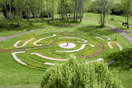 Von Anfang an wurde das Labyrinth von Besuchern und Patienten rege genutzt. Foto: Helios-Klinik Foto: Schwarzwälder-Bote