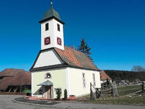 Die Laurentiuskirche in Besenfeld ist wieder ein kleines Schmuckstück mitten im Ort. Fotos: Blaich Foto: Schwarzwälder-Bote