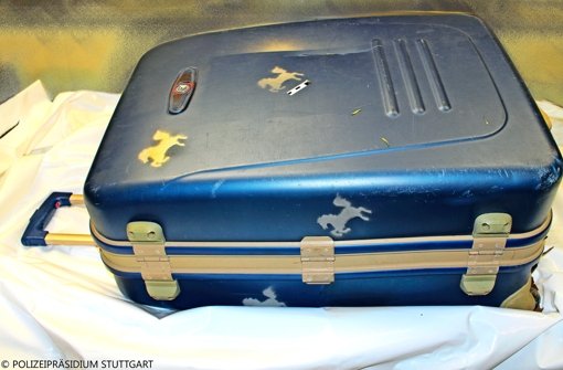 Einer der beiden Koffer, in denen die Leichen gefunden wurden Foto: Polizei