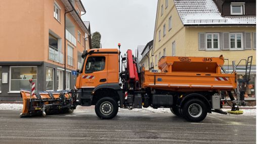 Der Winterdienst ist mit allen Fahrzeugen im Einsatz. Foto: Schwenk