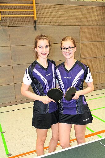 Natalie (links) und Anne Kathrin Obergfell (St. Georgen) waren in Blumberg die beiden besten Spielerinnen  bei den A-Damen.  Foto: Maier Foto: Schwarzwälder-Bote