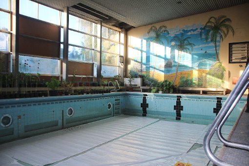 Das Schwimmbad Bräunlingen: Seit 2003 kann hier nicht mehr gebadet werden. Wie es weiter geht, ist noch offen. Foto: Jakobr