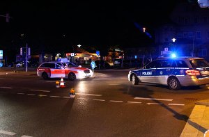 Nach einem tödlichen Verkehrsunfall in Sindelfingen hat die Polizei dringend nach einem unbekannten Ersthelfer gesucht. Es hieß, der Mann könne sich mit dem HI-Virus infiziert haben. Foto: FRIEBE PR / Frank Dettenmeyer