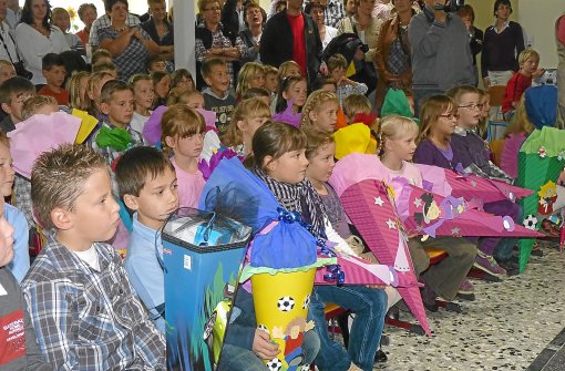 Nicht weniger als 28 Erstklässler begrüßten die Lehrer und Schüler der Frobenius-Thomsin-Schule gestern zu ihrem großen Tag, der Einschulung in Riedöschingen. Foto: Wolfer Foto: Schwarzwälder-Bote