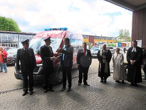 Das neue Fahrzeug der Feuerwehr wird eingeweiht. Foto: Schwarzwälder-Bote