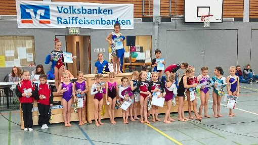 Siegerehrung für die erfolgreichen Turnerinnen beim Maskottchen-Wettbewerb in Lahr Foto: privat Foto: Schwarzwälder-Bote