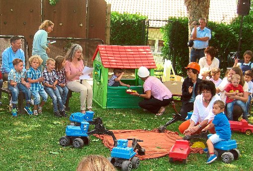 Die Kinder von St. Elisabeth feiern ein Baustellenfest – und auch die anderen Kindergärten bleiben Baustelle. Archiv-Foto: Holl Foto: Schwarzwälder-Bote