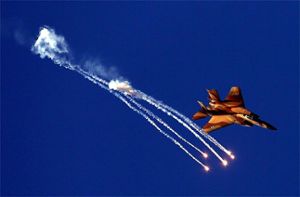 Israelische Kampfflugzeuge sollen nach syrischen Angaben mehrere Ziele im Umland der Hauptstadt Damaskus angegriffen haben. (Archivbild)  Foto: dpa