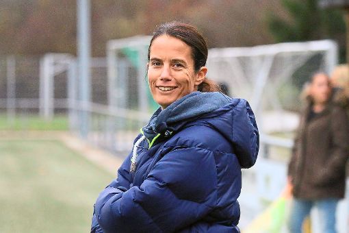Trainerin Petra Linder freut sich ebenso wie Frommerns B-Juniorinnen auf das erste Heimspiel in der Oberliga.  Foto: Kara Foto: Schwarzwälder-Bote