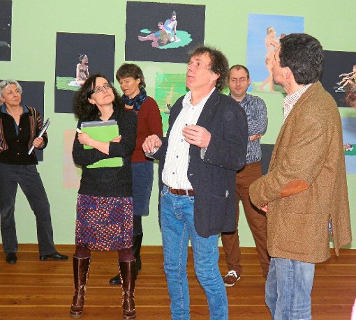Museumsdirektorin Simone Jung (links) bietet zu  British Art + des Malers Matthew Radford im im Museum Biedermann am 26. April eine Künstlerführung  ab 11.30 Uhr an.   Foto: Museum  Biedermann Foto: Schwarzwälder-Bote
