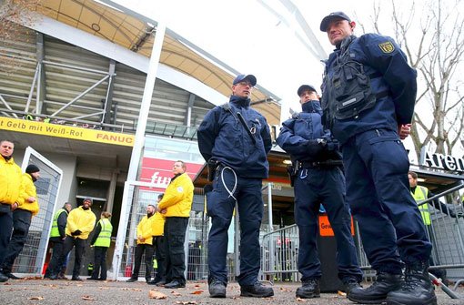 Am Rande der Partie VfB Stuttgart gegen Borussia Dortmund musste die Polizei nach Stuttgart-Nord ausrücken (Symbolbild). Foto: Getty Images