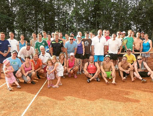 Der Tennisclub Dauchingen wirbt mit einigen Aktionen um neue Mitglieder – etwa dem Jedermannturnier. Der Wettbewerb, der im   Sommer gut besucht war, steht  auch 2015 wieder auf dem Programm. Foto: Preuß Foto: Schwarzwälder-Bote
