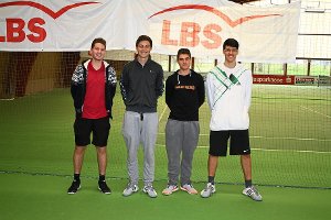 Die Besten in der U18-Klasse: Calvin Klaiber (Ebingen), Sieger David Vögele (Hechingen), Can Cigdem (Ebingen) und Julian Kieninger (Oberndorf). Foto: Fritz