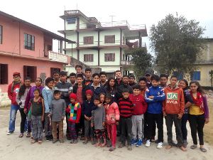 In einem Waisenheim in Nepal hat Tim Mauch als Freiwilliger gearbeitet. Zurück kehrt er mit geteilten Gefühlen.   Foto:  Mauch