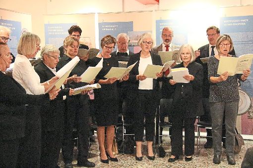Die Kantorei singt zur Eröffnung der Ausstellung. Foto: Thiercy Foto: Schwarzwälder-Bote