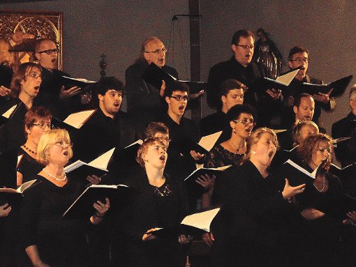 Der Chor Astrágalos glänzte beim Requiemgesang.  Foto: Schrader Foto: Schwarzwälder-Bote