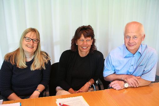 Julia Martschini, Barbara Reichstein und Lothar Seiter (von links) suchen Gastfamilien für betreutes Wohnen.  Foto: Heinig Foto: Schwarzwälder-Bote