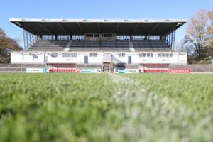Im EBM-Papst-Stadion will der  FC 08 Villingen auch in der neuen Saison auf Angriff spielen.   Foto: Eich