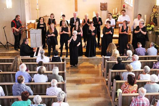 Living voices gaben in Winterlingen ein ausgezeichnetes Black-Gospel-Konzert.  Foto: Bender Foto: Schwarzwälder-Bote